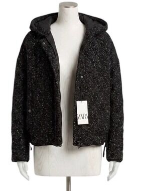 Zara NWT Black Tweed Hooded Cropped Puffer Boucle Jacket Streetwear Size Medium